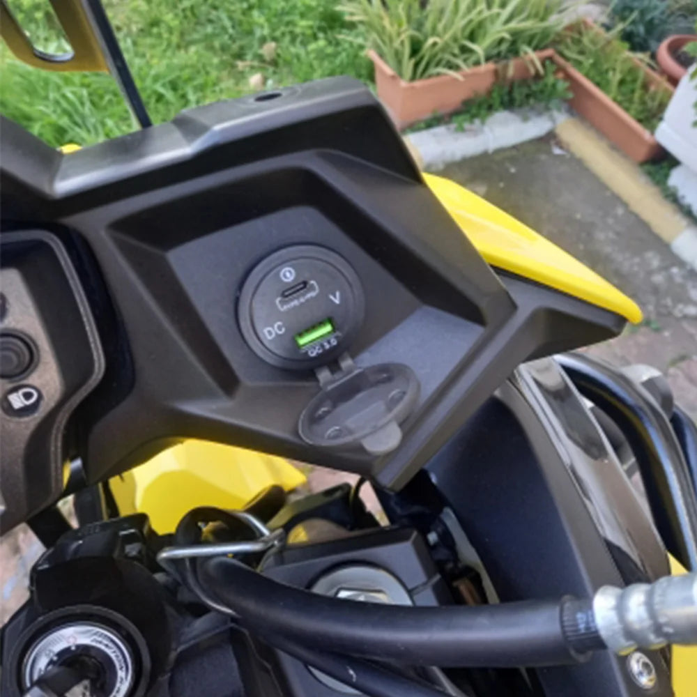 Kawasaki Ninja 400 TYPE-C & USB Fast Charger